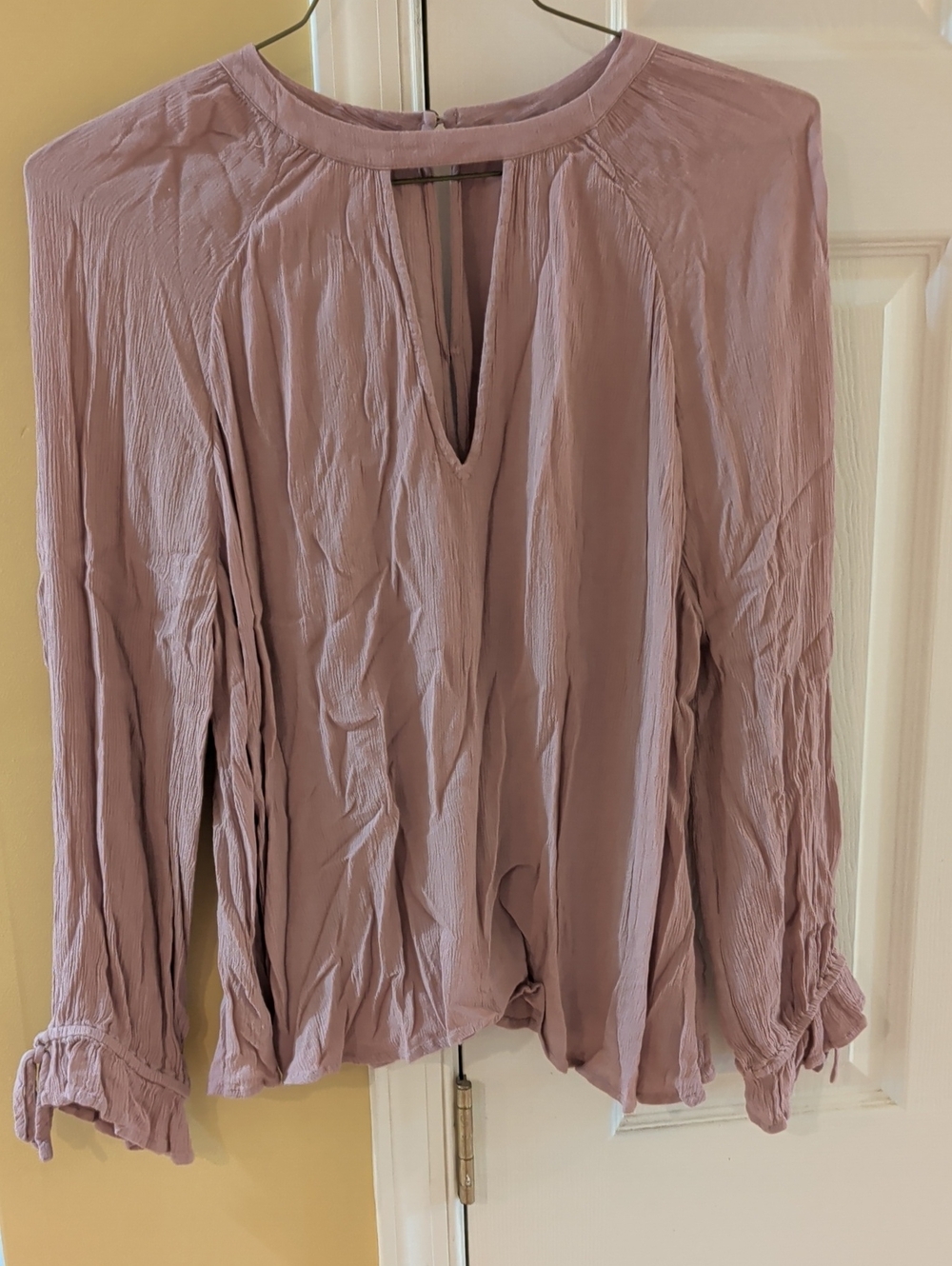 American Eagle Outfitters Dusty Mauve Long-Sleeve Keyhole Blouse